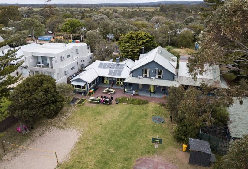 Dunsborough Beachouse Yha Hostel