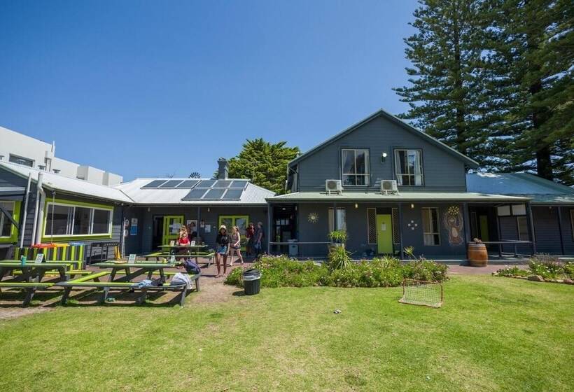 Dunsborough Beachouse Yha Hostel
