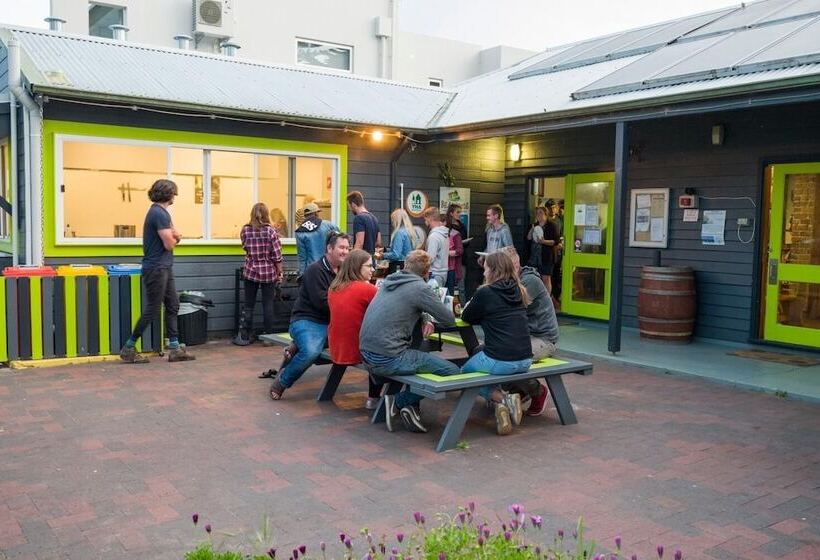 Dunsborough Beachouse Yha Hostel
