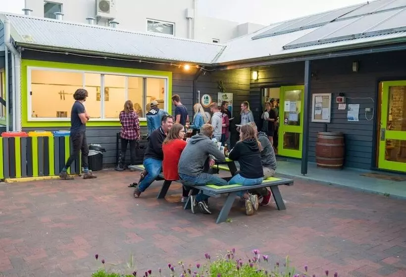 Dunsborough Beachouse Yha Hostel