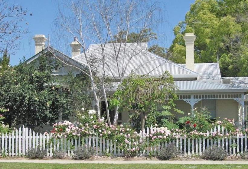 Bed and Breakfast Durack House