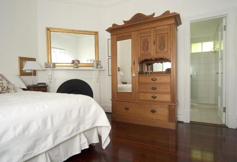 Bed and Breakfast Durack House