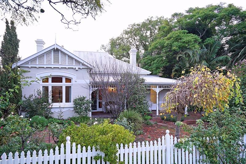 Bed and Breakfast Durack House