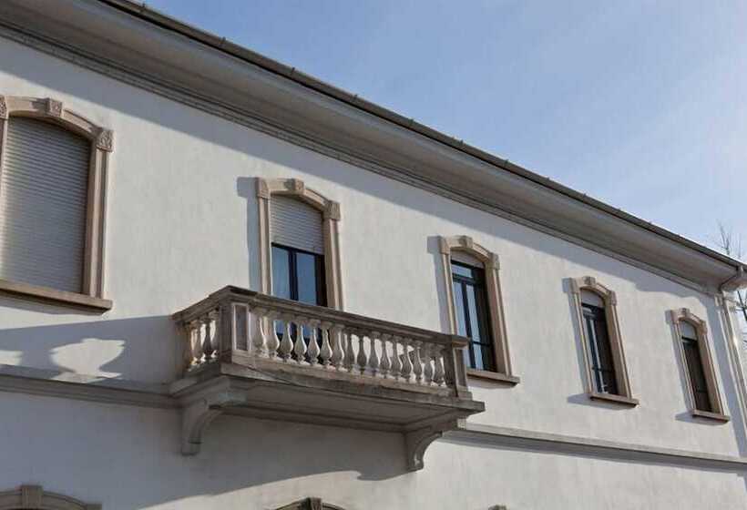 تختخواب و صبحانه Gio El Happiness Guest House