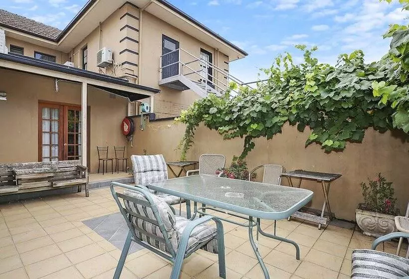Grand Central Accommodation B&b Cobden