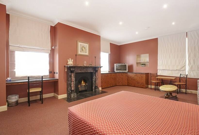 Grand Central Accommodation B&b Cobden