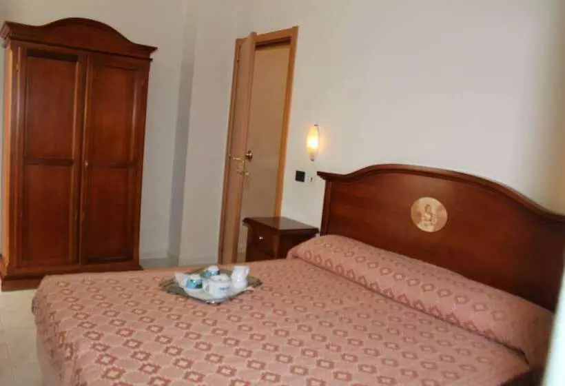 هتل Albergo Villa Bianca