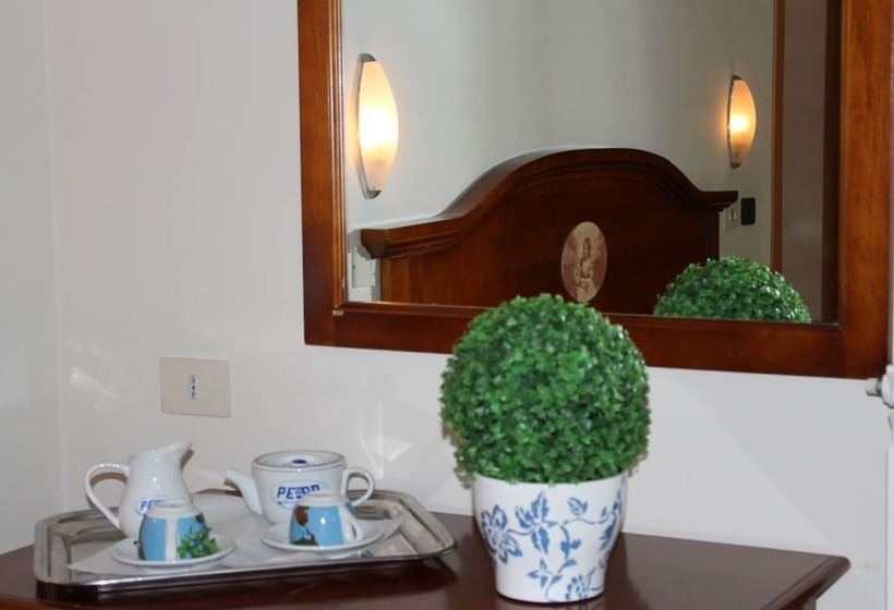 בית מלון כפרי Albergo Villa Bianca