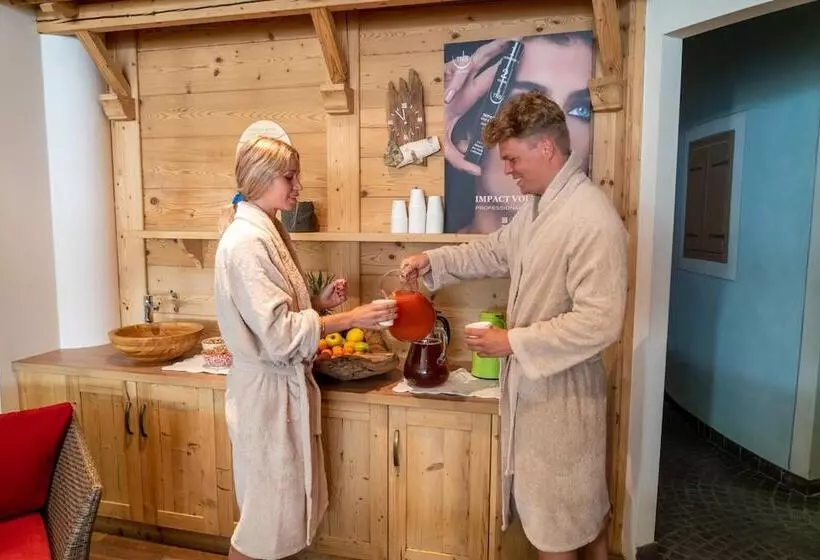 Hotelli Alpenrose Wellness