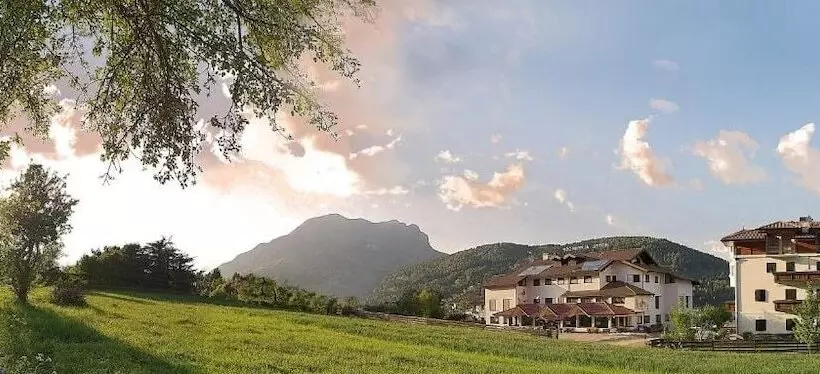 Hotelli Alpenrose Wellness