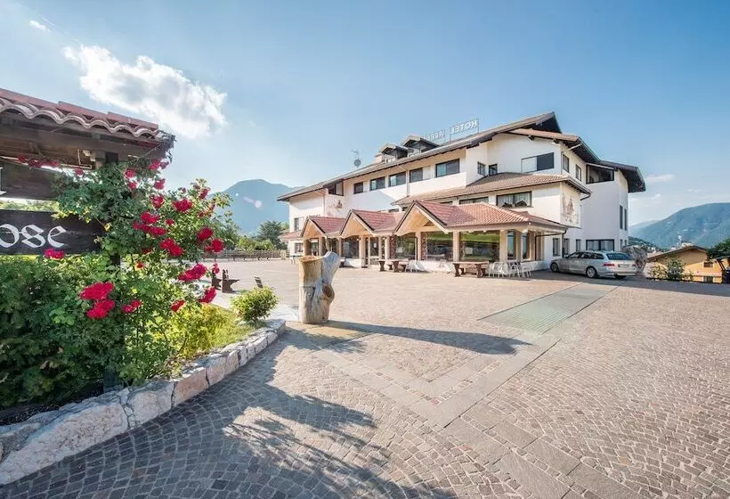 Hotelli Alpenrose Wellness