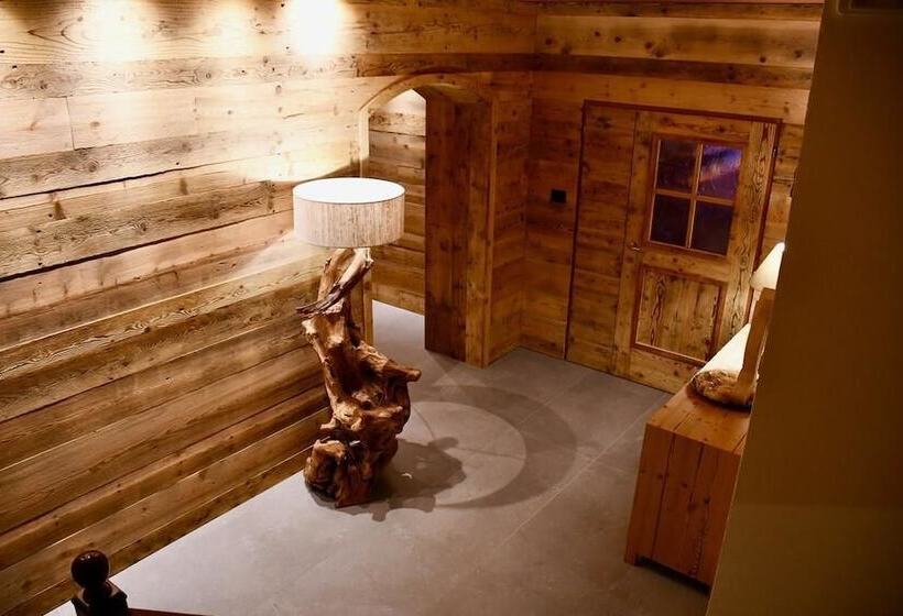 Отель Alpenrose Wellness