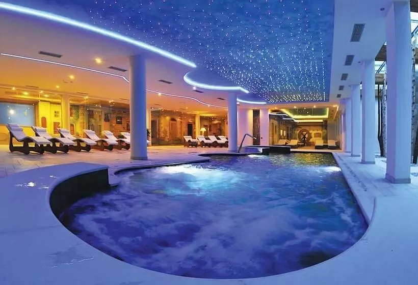 Hotelli Alpenrose Wellness
