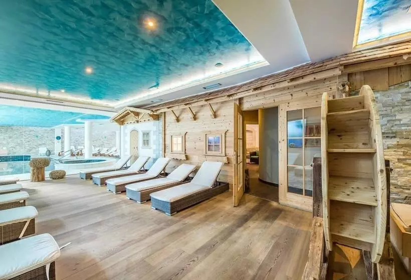 Hotelli Alpenrose Wellness