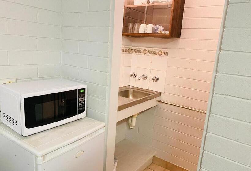 Millers Cottage Motel