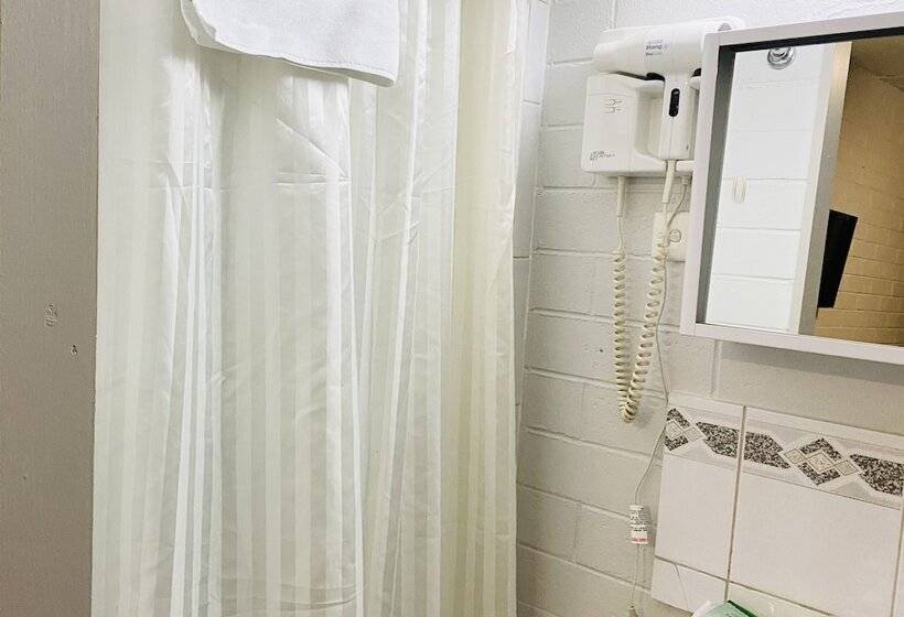 Millers Cottage Motel