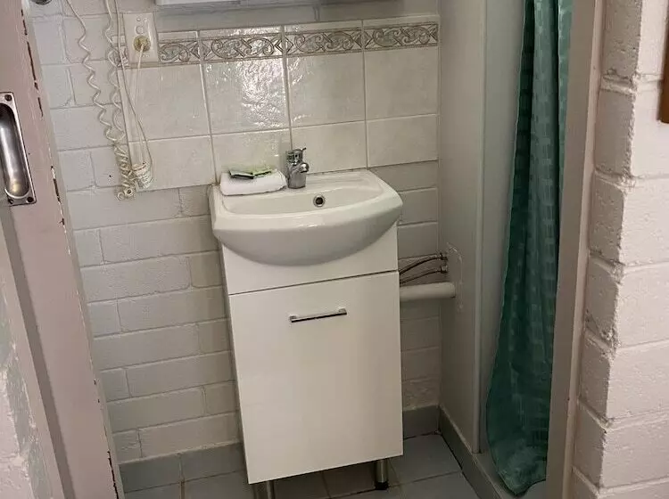 Millers Cottage Motel