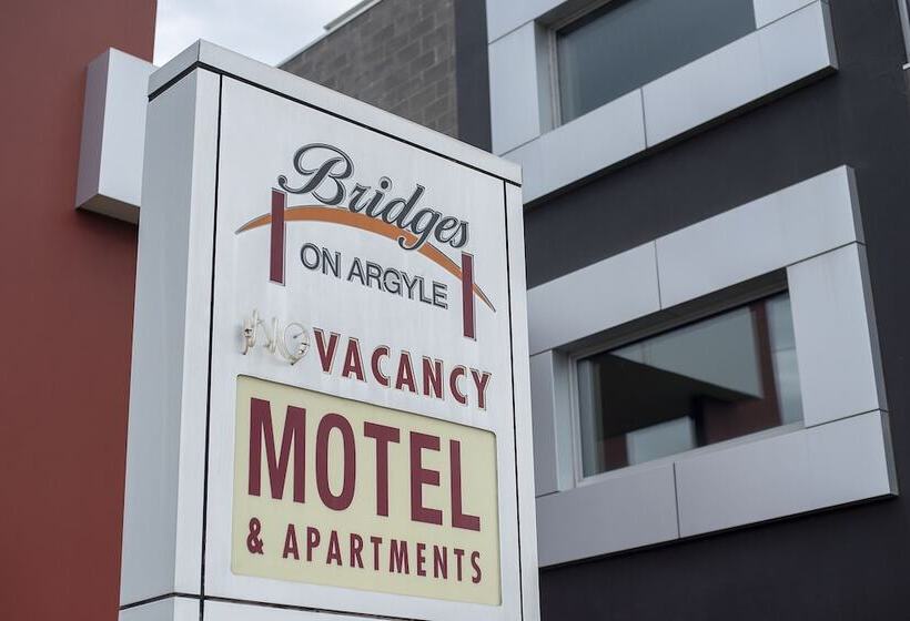 モーテル Bridges On Argyle