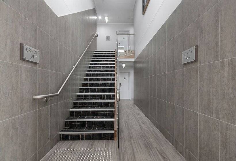 モーテル Bridges On Argyle