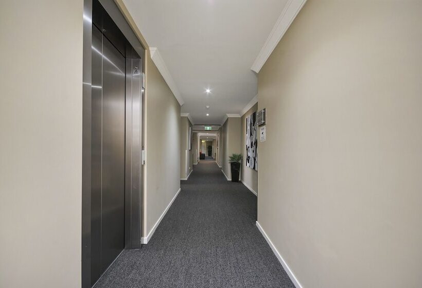 モーテル Bridges On Argyle