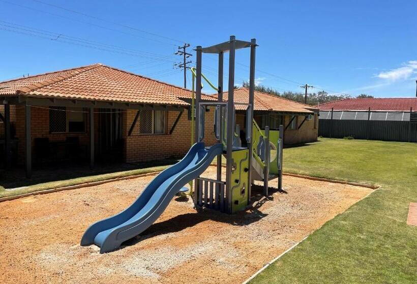 汽车旅馆  Geraldton S Ocean West Holiday Units & Short Stay Accommodation