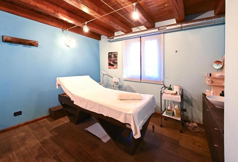 Курорт Villaggio Gofree