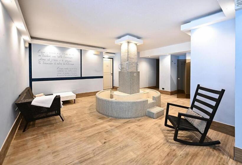 Курорт Villaggio Gofree