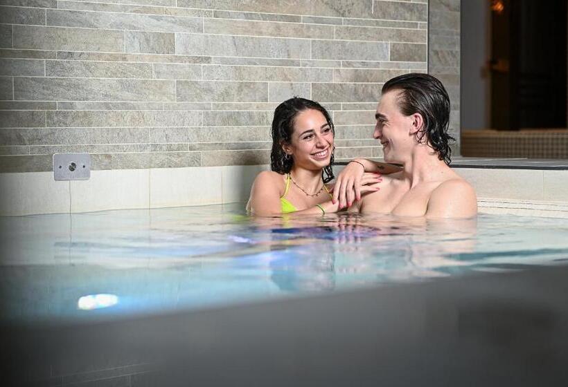 Курорт Villaggio Gofree