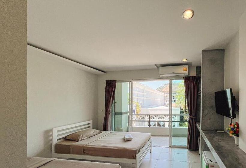 هاستل Zerozeroone