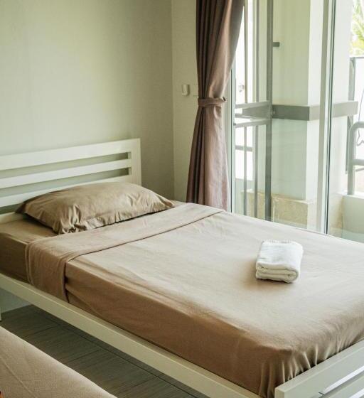 هاستل Zerozeroone