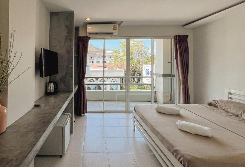 هاستل Zerozeroone