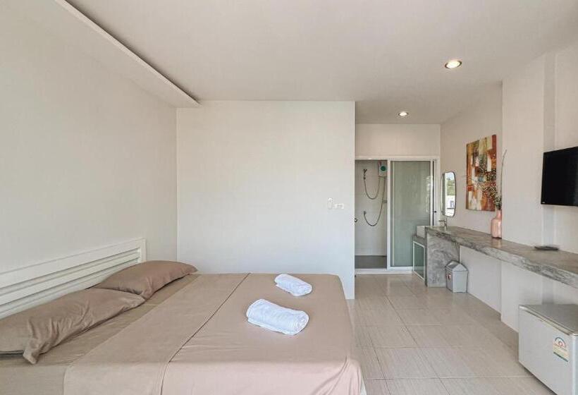 هاستل Zerozeroone