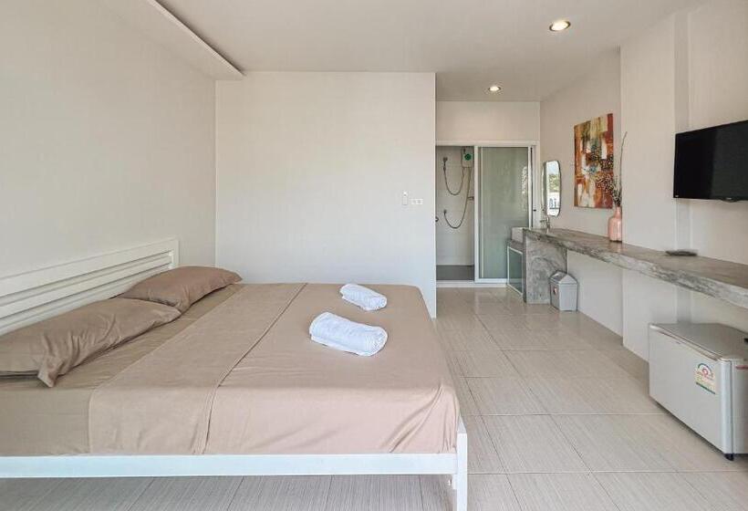 هاستل Zerozeroone