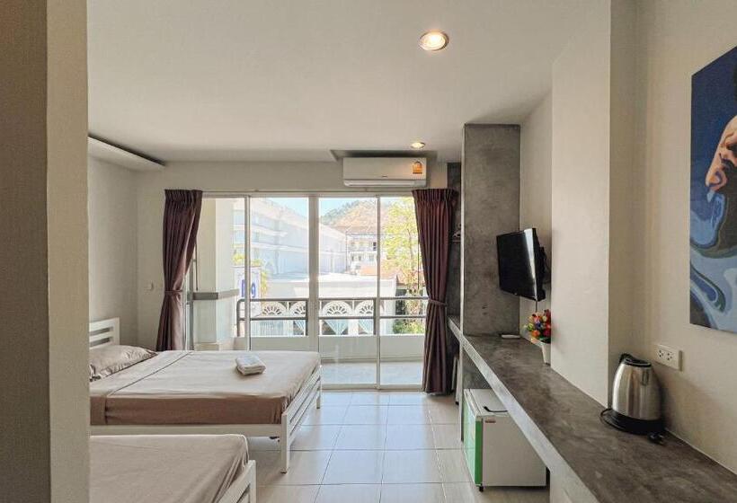 هاستل Zerozeroone