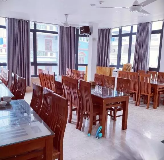 هتل Khách Sạn Anh Thuận