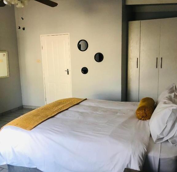 ペンション Elihle Guest House