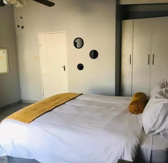 ペンション Elihle Guest House