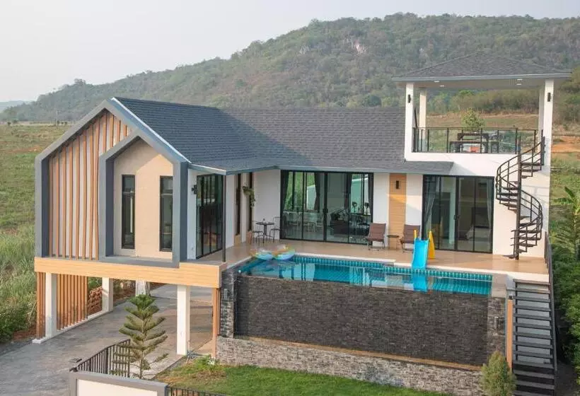 ペンション La Luna พูลวิลล่าเขาใหญ่