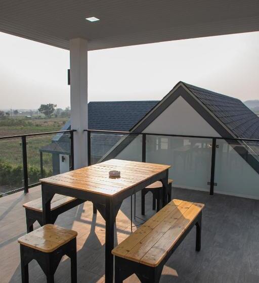 ペンション La Luna พูลวิลล่าเขาใหญ่