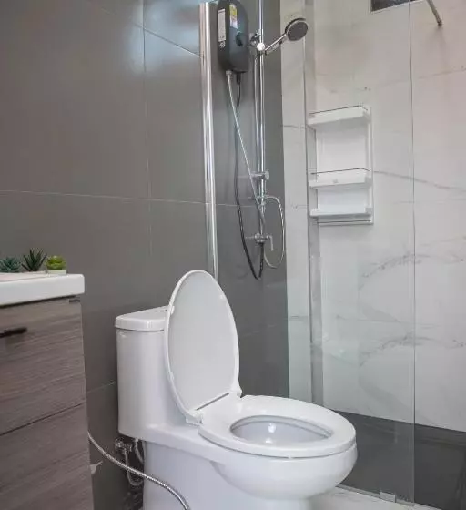 ペンション La Luna พูลวิลล่าเขาใหญ่