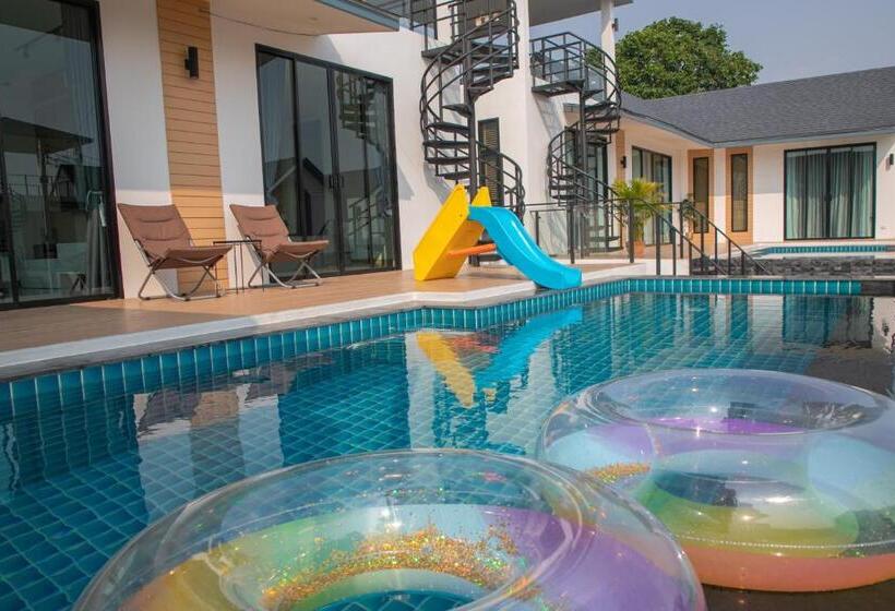 ペンション La Luna พูลวิลล่าเขาใหญ่