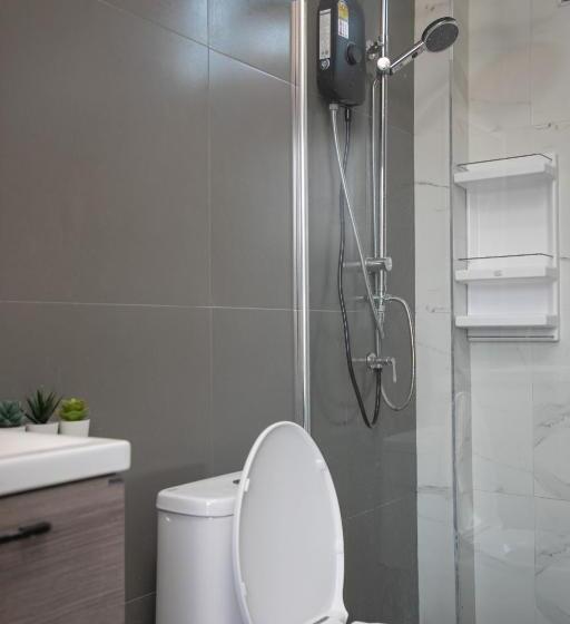 ペンション La Luna พูลวิลล่าเขาใหญ่