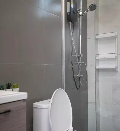 ペンション La Luna พูลวิลล่าเขาใหญ่