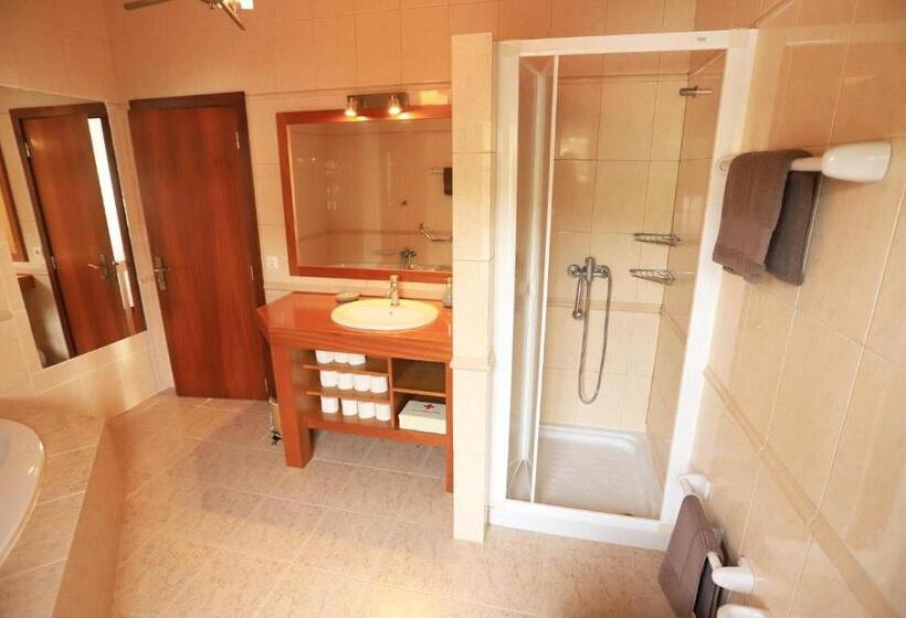 پانسیون The Blue Eden