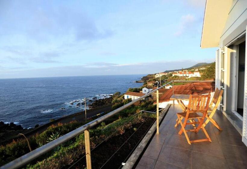 پانسیون The Blue Eden