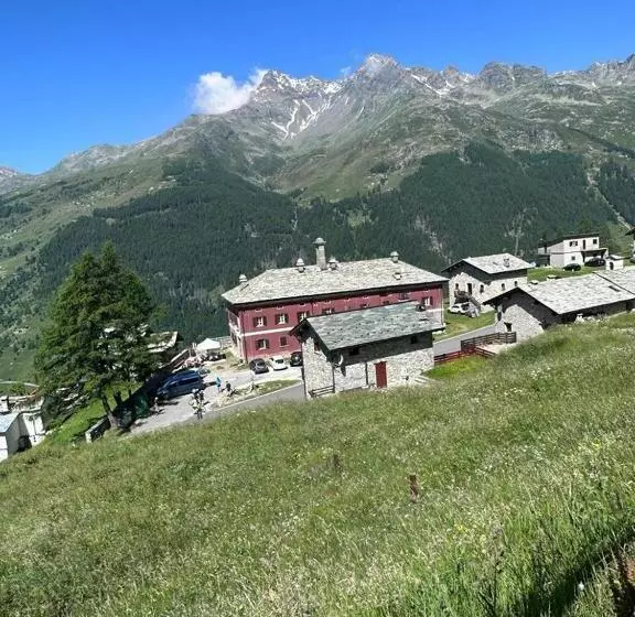 Retkeilymaja Locanda Teggiate