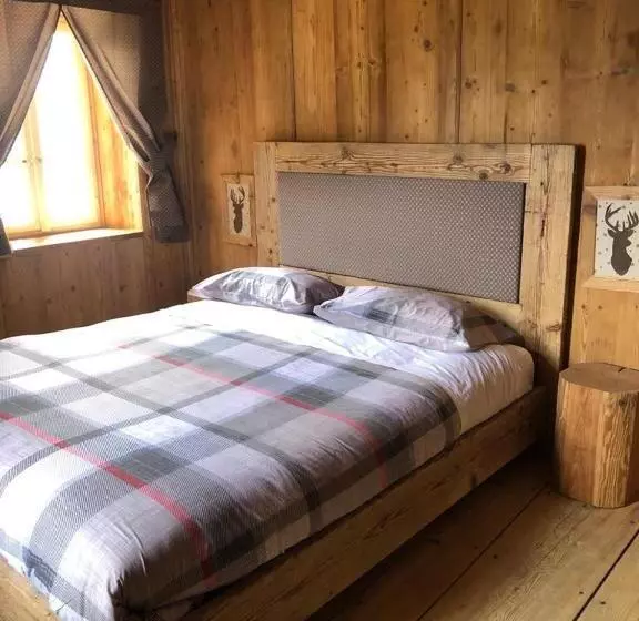 Retkeilymaja Locanda Teggiate
