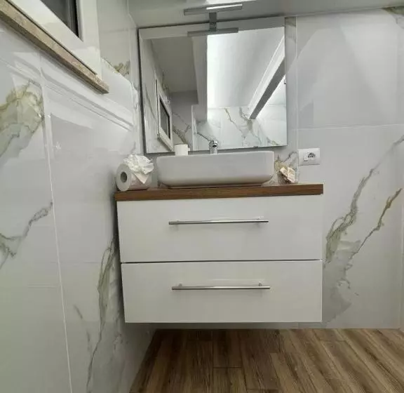 Aamiaismajoitus (B&B) Carmen’s House