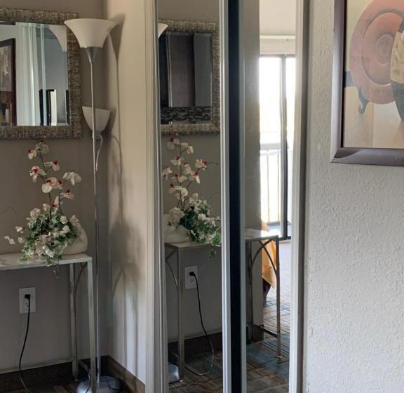 Great Location Studio Pool/lake View Orlando I Drive