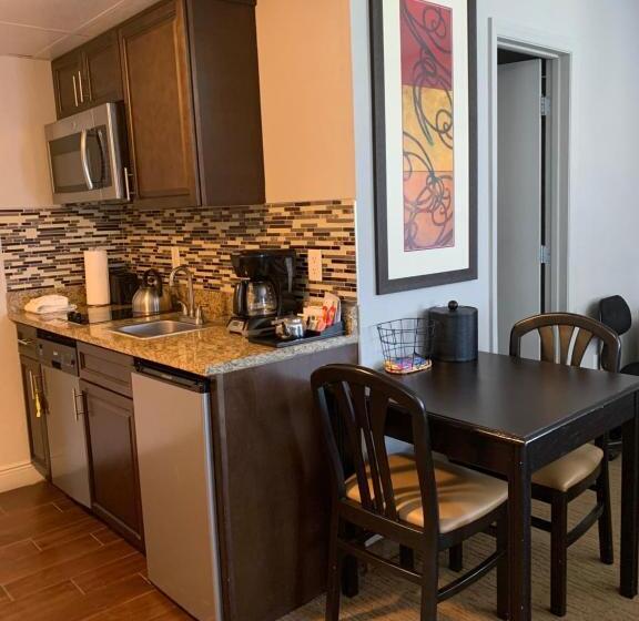 Great Location Studio Pool/lake View Orlando I Drive